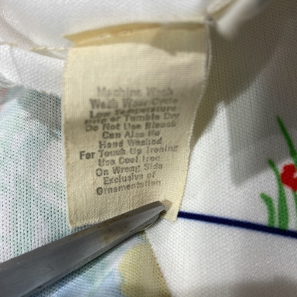 Vintage White Dress with Colorful Floral Design - Picture 7 of 13